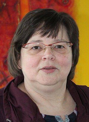 Roswitha Hüster, Sekretariat